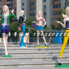 玻璃鋼步行街人物雕塑，動漫人物雕塑