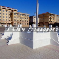 漢白玉升旗臺(tái)，部隊(duì)升旗臺(tái)