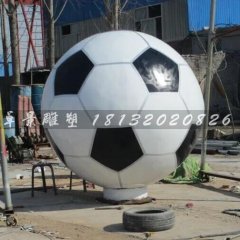 不銹鋼足球，學(xué)校廣場(chǎng)足球雕塑
