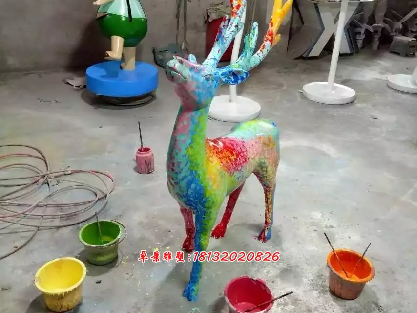 玻璃鋼彩色小鹿雕塑，卡通小鹿雕塑