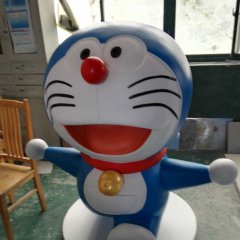 玻璃鋼哆啦A夢(mèng)雕塑，玻璃鋼機(jī)器貓雕塑