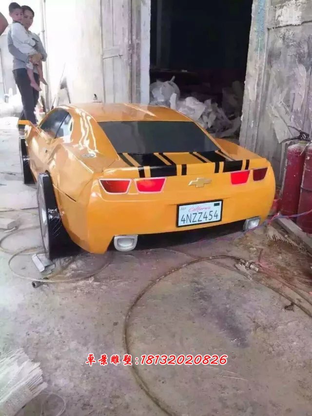 仿真汽車雕塑，廣場汽車玻璃鋼雕塑