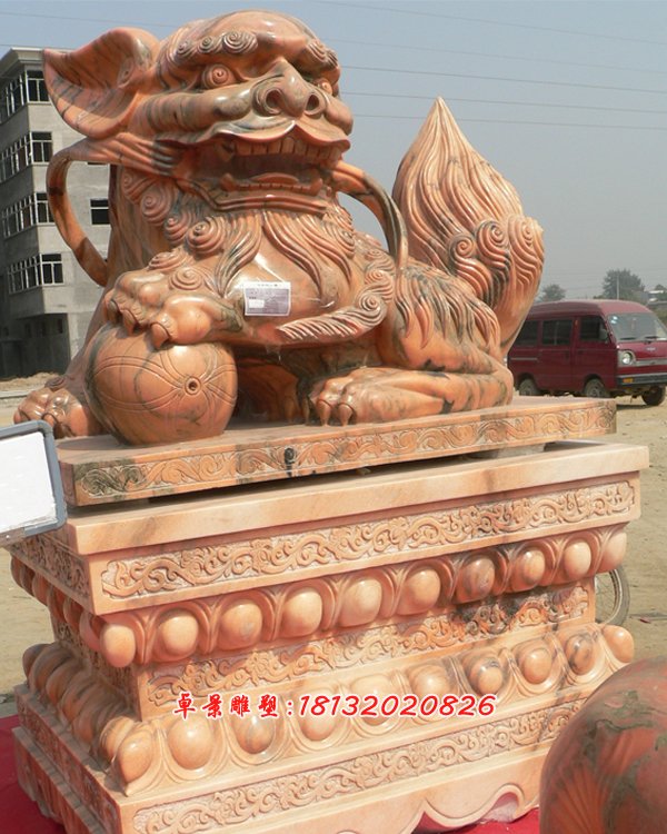 石頭看門(mén)獅子，卡通石雕獅子