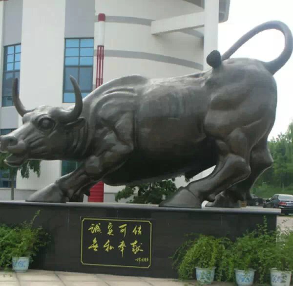 銅雕牛，孺子牛銅雕