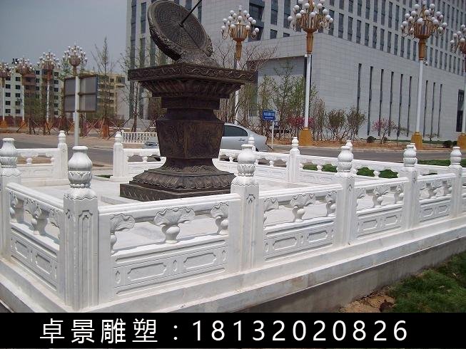 日晷銅雕，廣場(chǎng)日晷銅雕