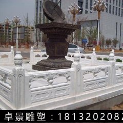 日晷銅雕，廣場日晷銅雕