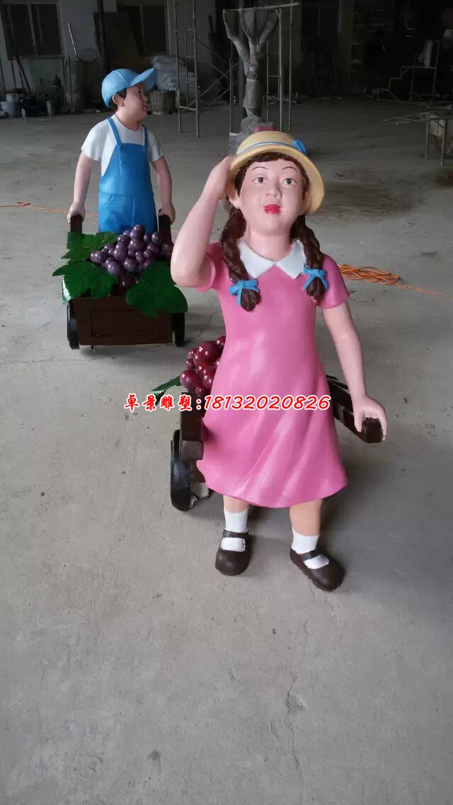 玻璃鋼摘葡萄雕塑，玻璃鋼人物雕塑 (1)