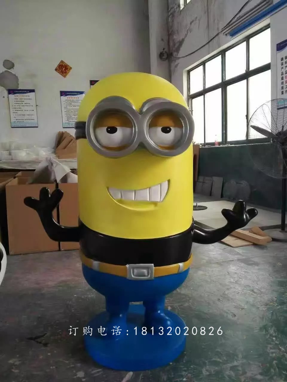 玻璃鋼小黃人，玻璃鋼卡通雕塑