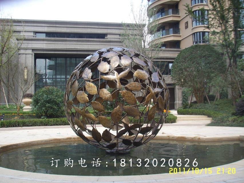 銅雕球，鏤空球，小區(qū)景觀雕塑