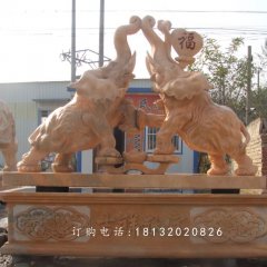 吉祥獻寶石雕，晚霞紅大象石雕