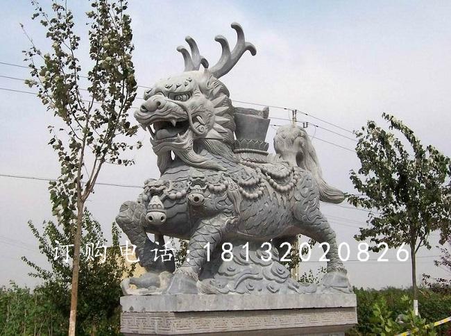 麒麟馱寶石雕，青石麒麟雕塑