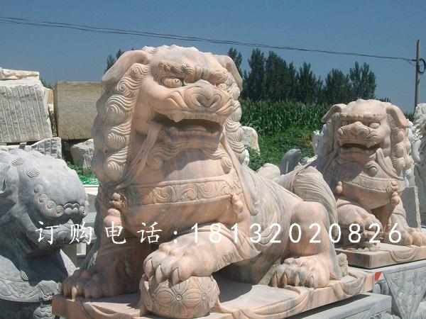 獅子滾繡球石雕，晚霞紅獅子雕塑