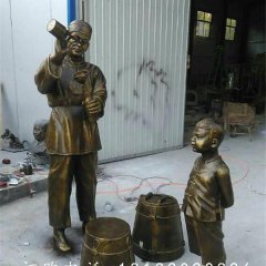 玻璃鋼仿銅人物雕塑，小孩打醬油雕塑