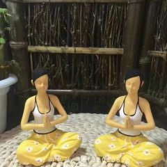 練瑜伽的女孩雕塑，玻璃鋼人物雕塑