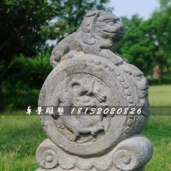 仿古石門墩，獅子抱鼓石