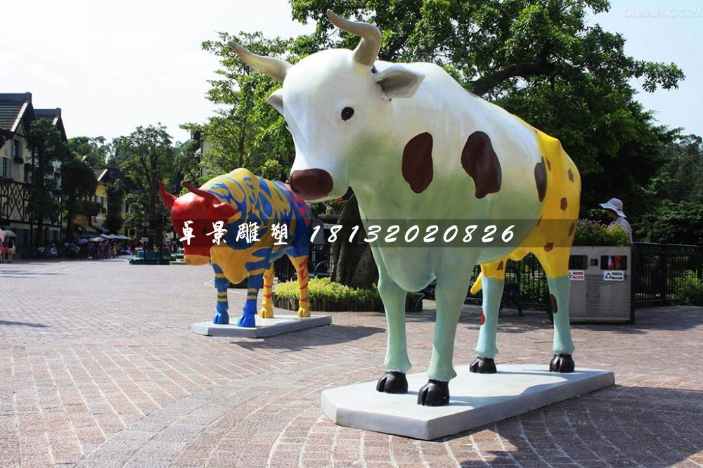 牛雕塑，玻璃鋼彩繪牛雕塑