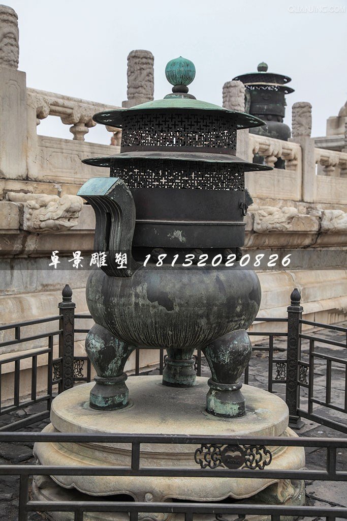 青銅香爐，三足銅香爐