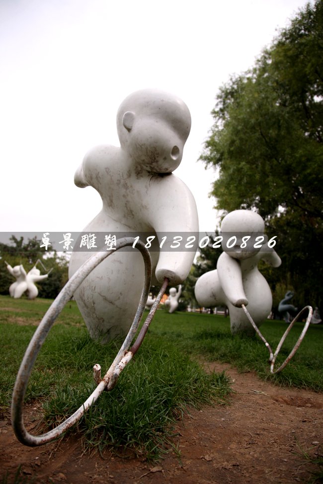 推鐵圈石雕，公園小品石雕 (1)
