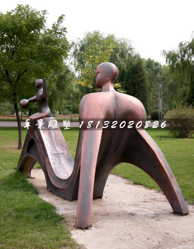 父子銅雕，公園抽象人物雕塑