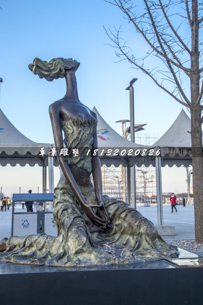 仰望藍(lán)天的少女銅雕,公園景觀雕塑