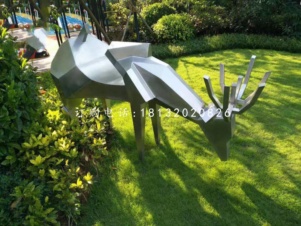 小鹿吃草雕塑，不銹鋼動物 (4)