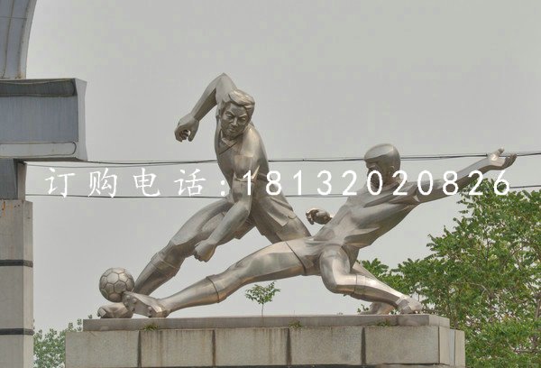 踢足球雕塑,不銹鋼運(yùn)動雕塑