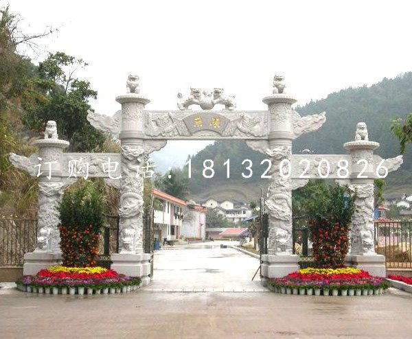 牌坊石雕，龍柱牌坊