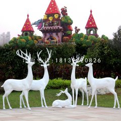 白色小鹿雕塑，玻璃鋼動物