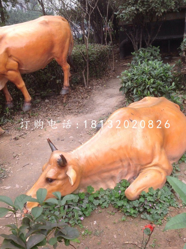 玻璃鋼黃牛，公園動(dòng)物雕塑