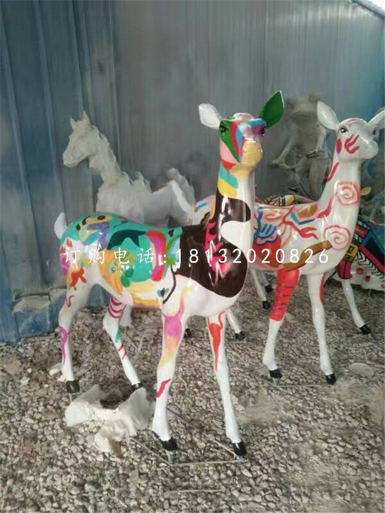 小鹿雕塑，玻璃鋼彩繪動物