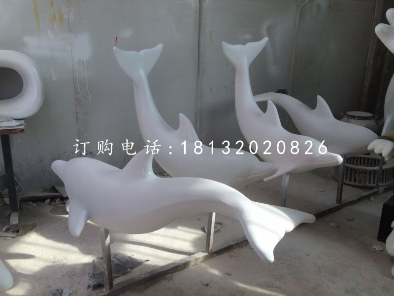 白海豚雕塑，玻璃鋼動(dòng)物雕塑