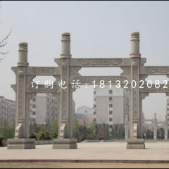 廣場(chǎng)石牌坊，三門(mén)牌坊石雕