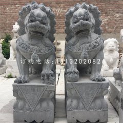 青石踩球獅子，看門獅子石雕