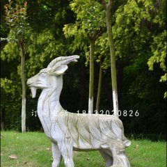 山羊石雕，公園母子羊石雕