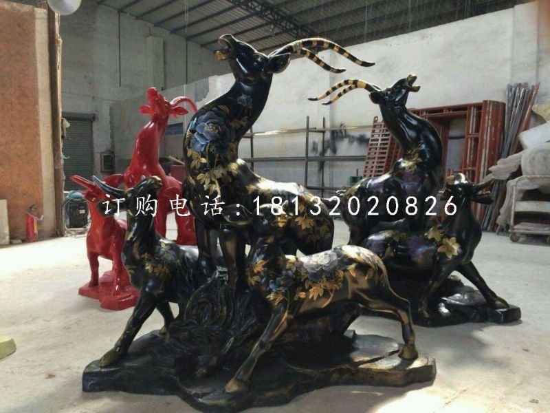 羚羊雕塑，玻璃鋼彩繪動(dòng)物.jpg