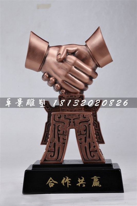 握手銅雕，合作共贏企業(yè)銅雕