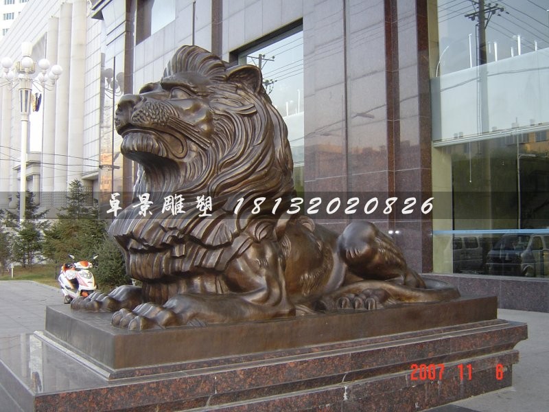 企業(yè)門口獅子雕塑，趴著的獅子銅雕