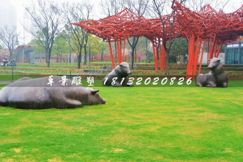抽象牛銅雕，公園動物銅雕