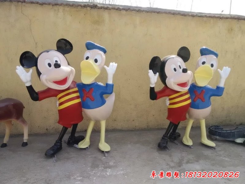 玻璃鋼米老鼠與唐老鴨雕塑，玻璃鋼卡通雕塑