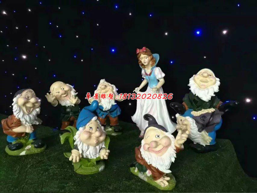 白雪公主與小矮人雕塑，玻璃鋼卡通雕塑