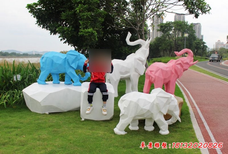 玻璃鋼粉紅小象雕塑，玻璃鋼抽象動(dòng)物雕塑