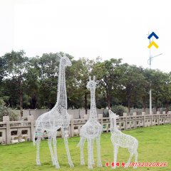 不銹鋼鏤空長(zhǎng)頸鹿雕塑